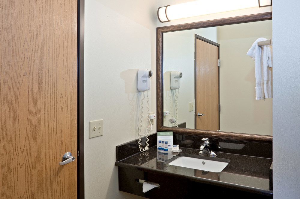 Americinn By Wyndham Dewitt Ngoại thất bức ảnh